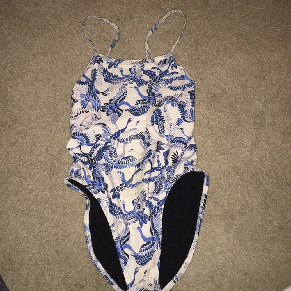 💛WHITE AND BLUE JOYLN SUIT💛